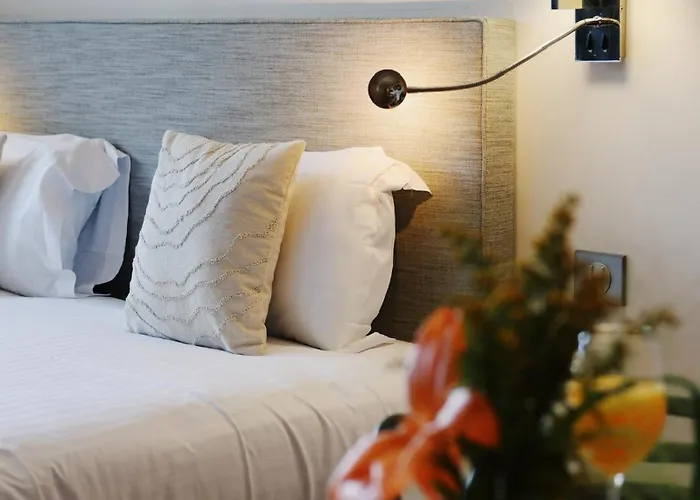 Les Du Port - By Le Saint Ferdinand 5* 아르카숑