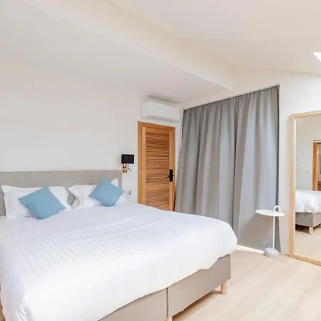 Lägenhetshotell Les Du Port - By Le Saint Ferdinand 5*