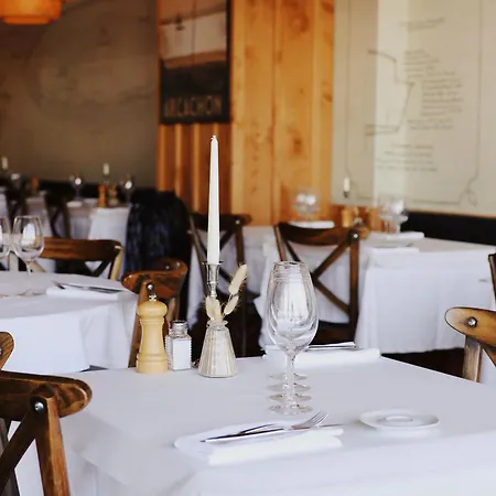 Les Du Port - By Le Saint Ferdinand Lägenhetshotell 5*