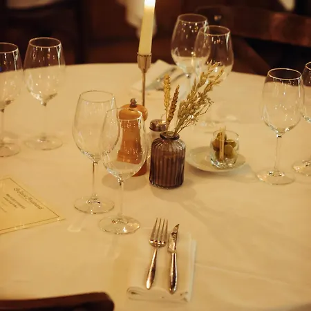 Les Du Port - By Le Saint Ferdinand 5*